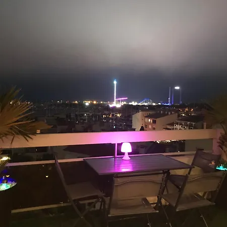 Mezzanine Cap D'agde Vue Sur Port Et Lägenhet *